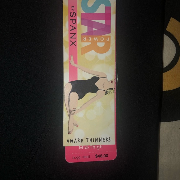 SPANX mid-thigh shorts - Picture 3 of 3